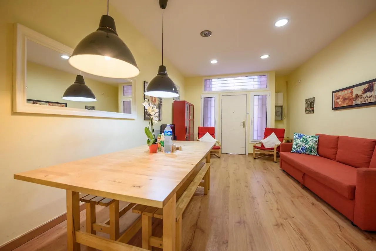 Ramblasrentals Chic & Spacious Flat Pool Table 15M Ramblas - Parking - Wifi Barselona İspanya