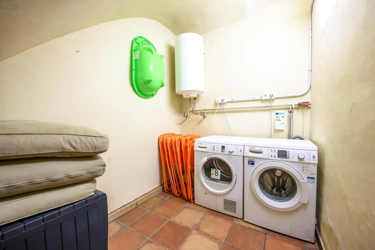 Ramblasrentals Chic & Spacious Flat Pool Table 15M Ramblas - Parking - Wifi Barselona Daire