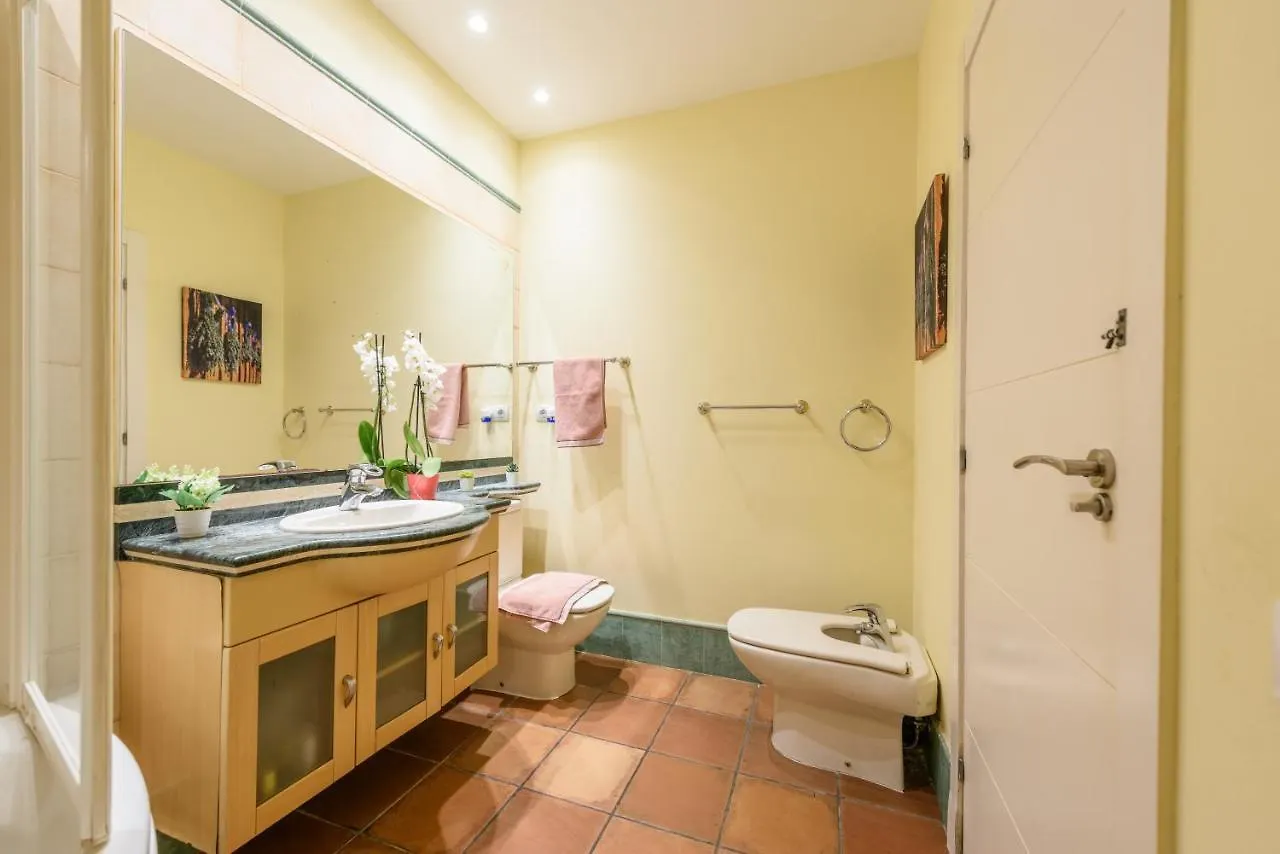 Ramblasrentals Chic & Spacious Flat Pool Table 15M Ramblas - Parking - Wifi Barselona Daire