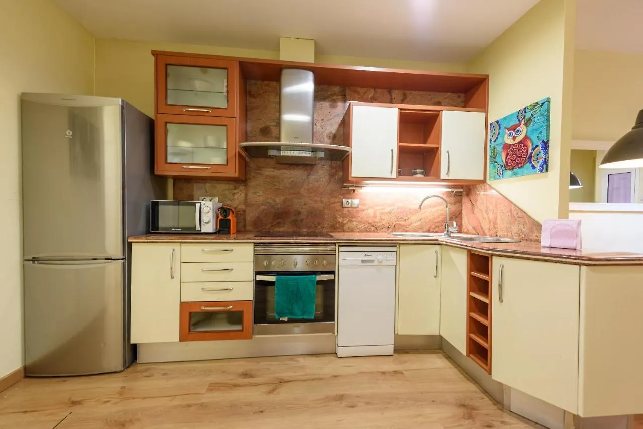 Daire Ramblasrentals Chic & Spacious Flat Pool Table 15M Ramblas - Parking - Wifi Barselona İspanya
