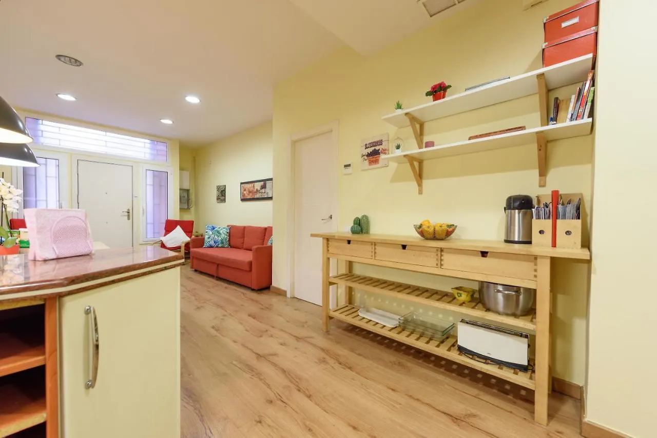 Daire Ramblasrentals Chic & Spacious Flat Pool Table 15M Ramblas - Parking - Wifi Barselona